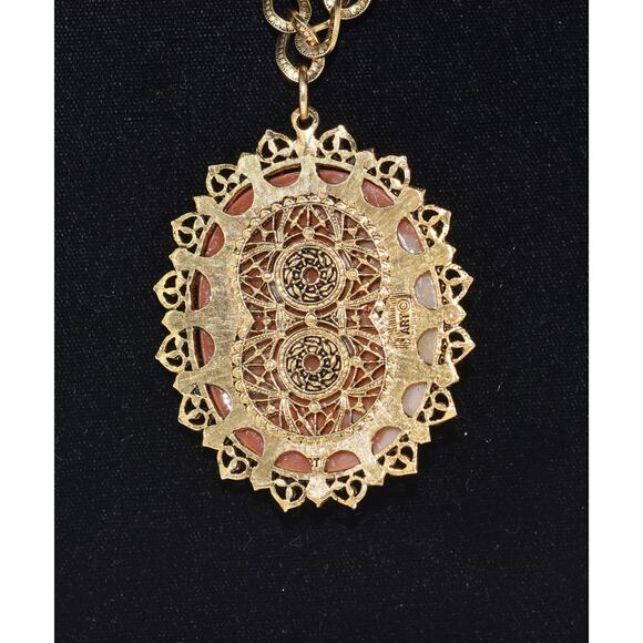 ART Lucite Carving of Victorian Revival Cameo Venus Aphrodite & Child Necklace - Picture 5 of 7